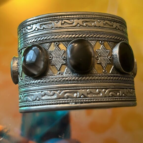 Turkemann Tribal Agate Cuff Bracelet - Picture 5 of 7